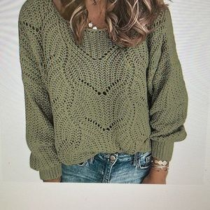 Crewneck long sleeve cable knit sweater